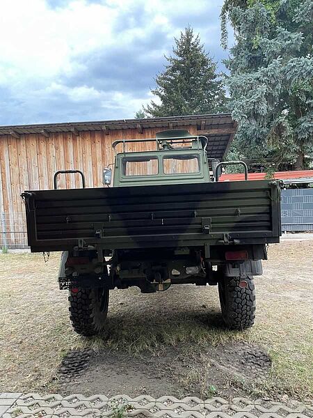 Mercedes-Benz Unimog 435